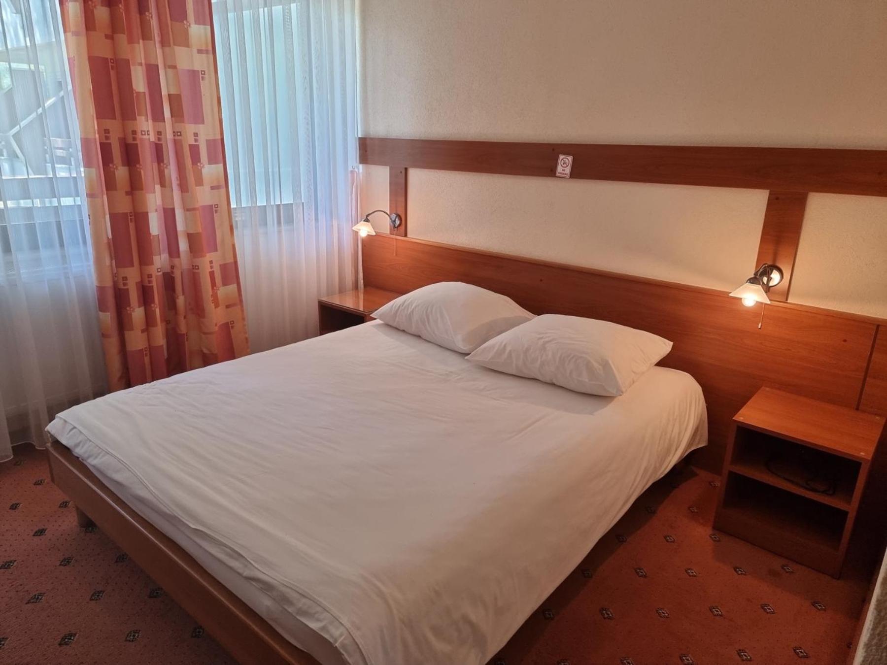 Hotel Ada Біхач Екстер'єр фото