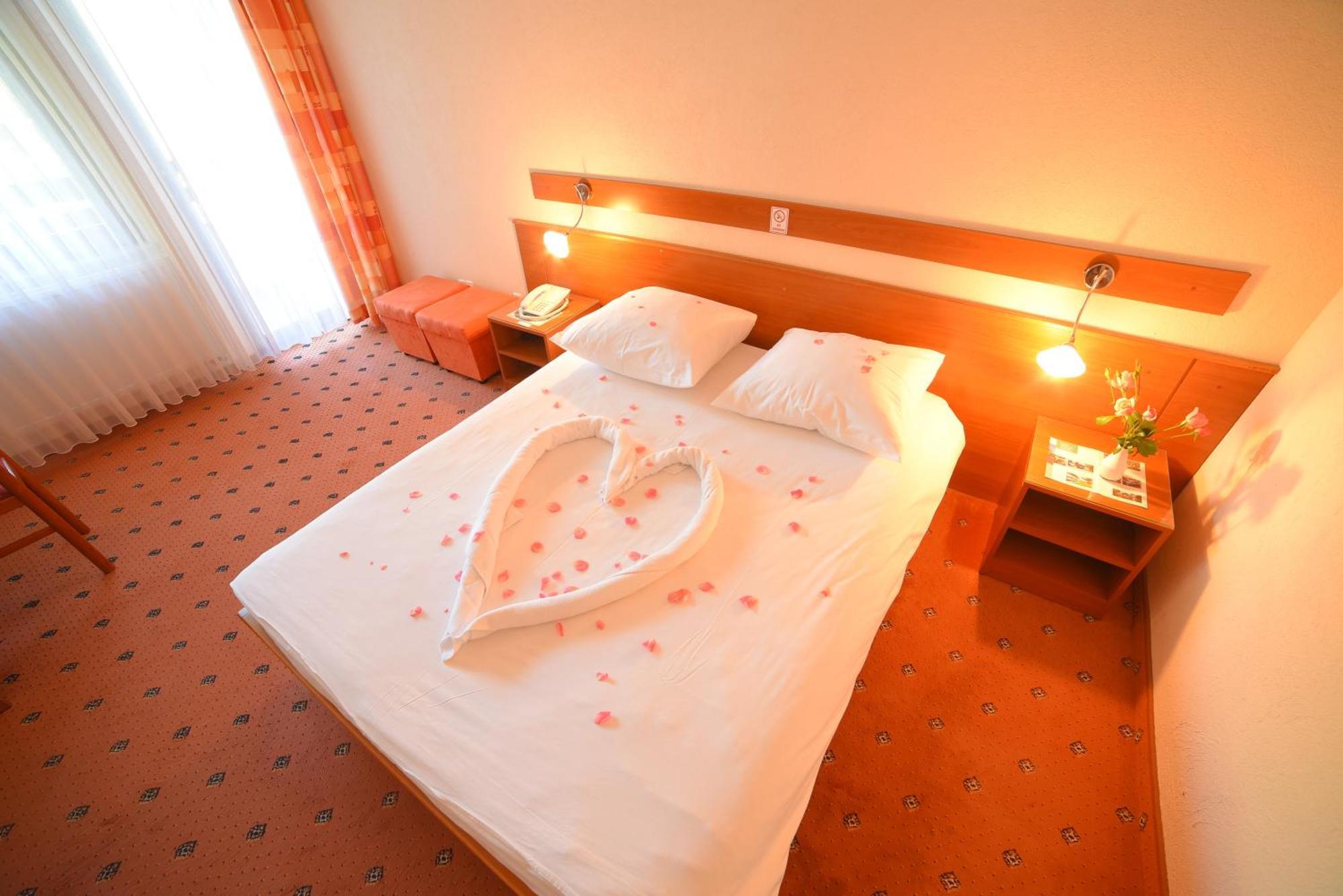 Hotel Ada Біхач Екстер'єр фото