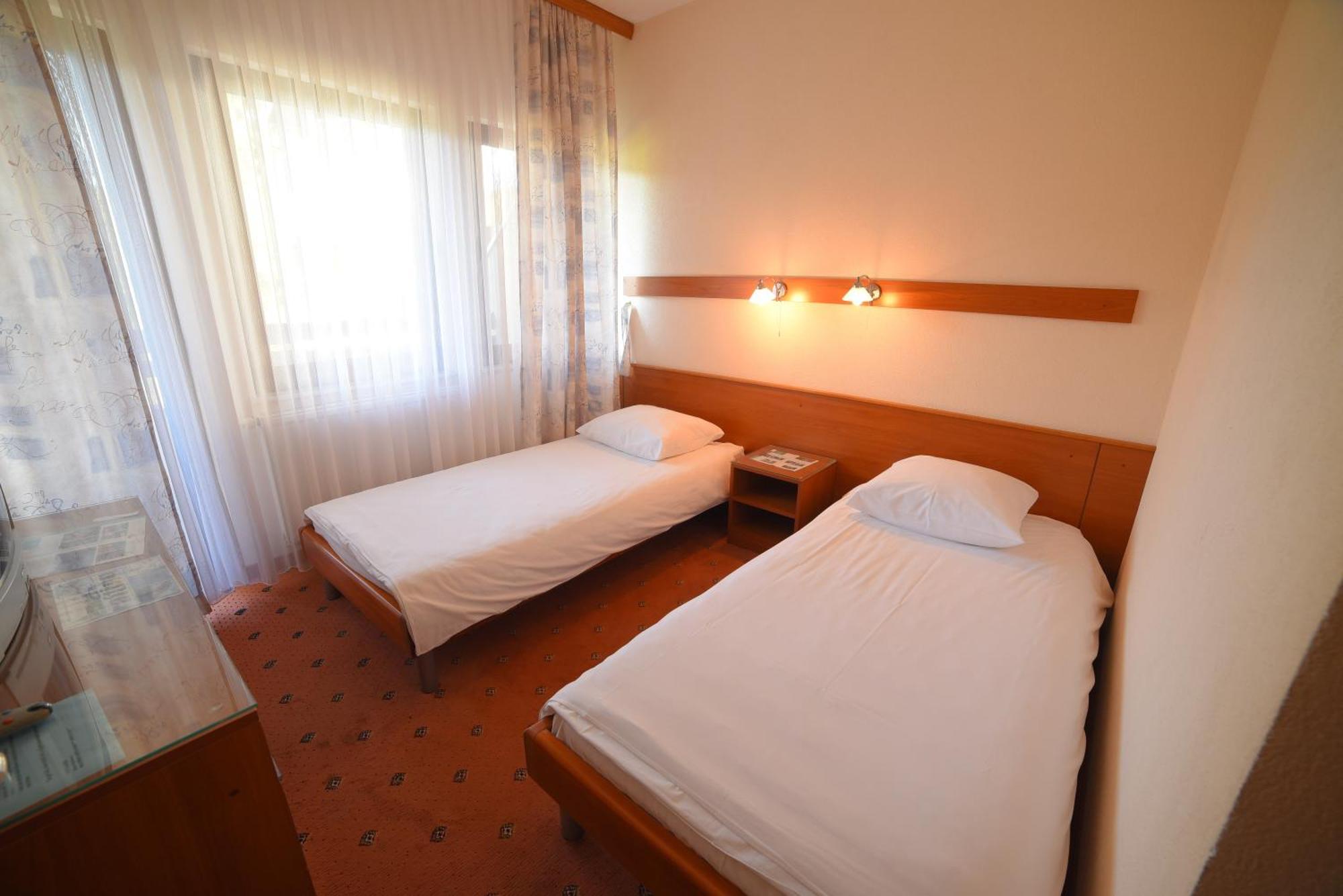 Hotel Ada Біхач Екстер'єр фото